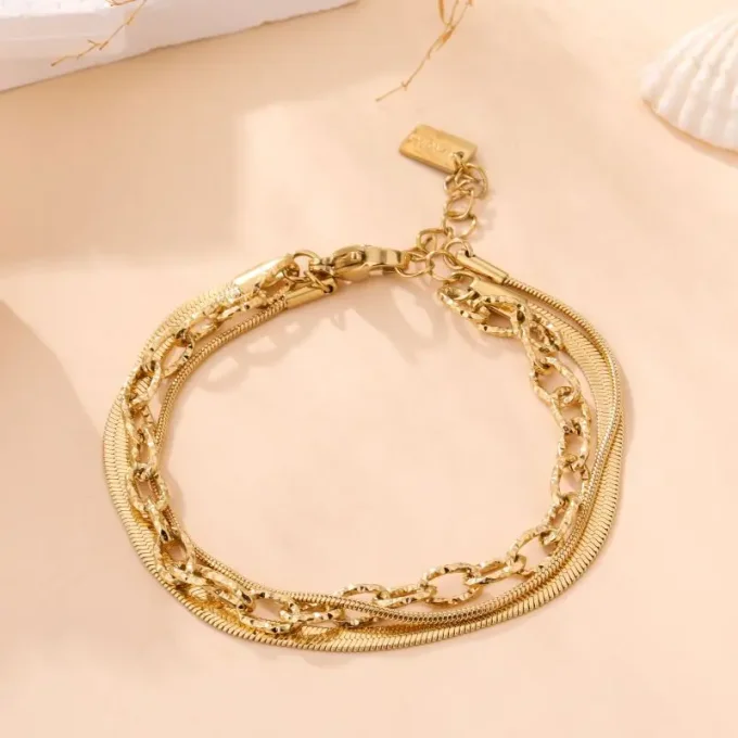 BRACELET
