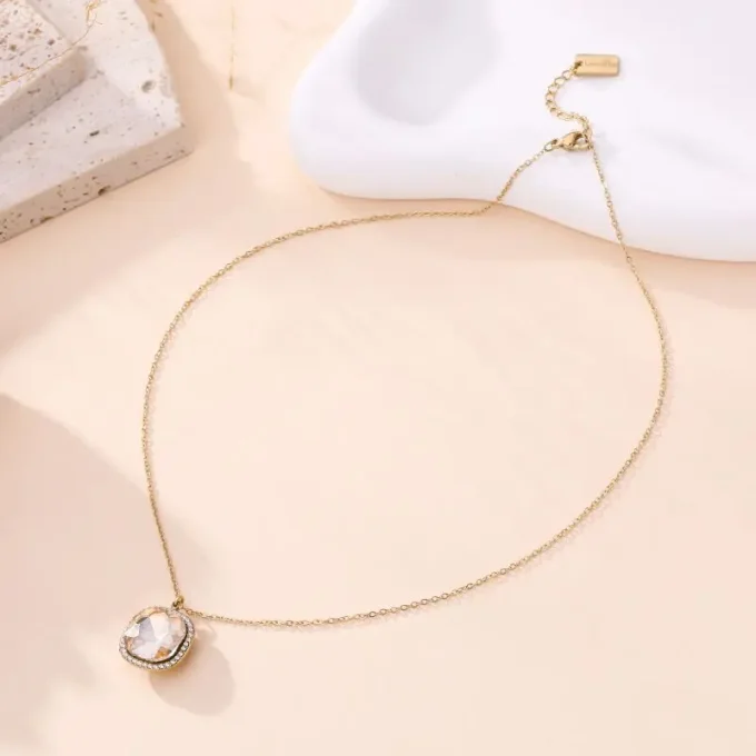 COLLIER