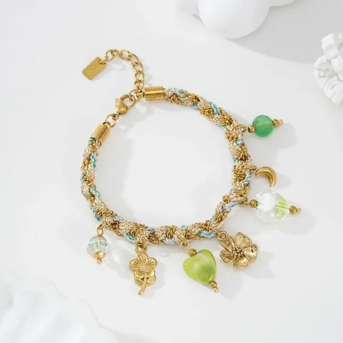 BRACELET