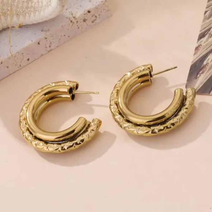 BOUCLES D'OREILLES