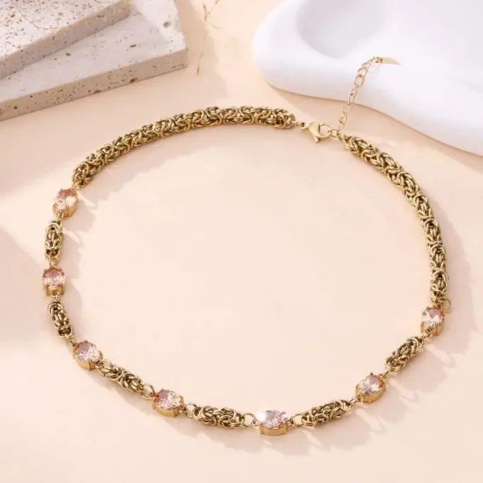 COLLIER