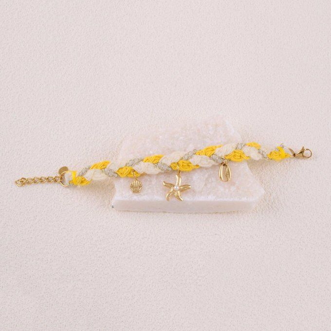BRACELET