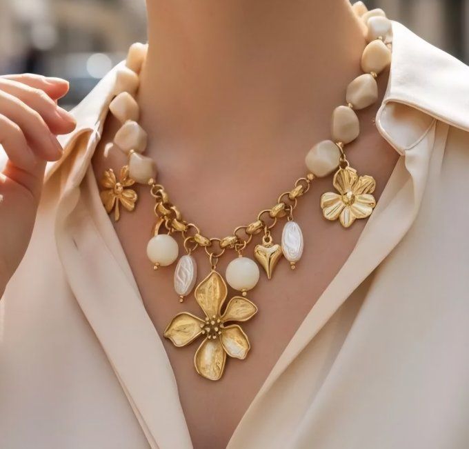 COLLIER