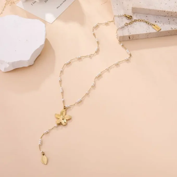 COLLIER