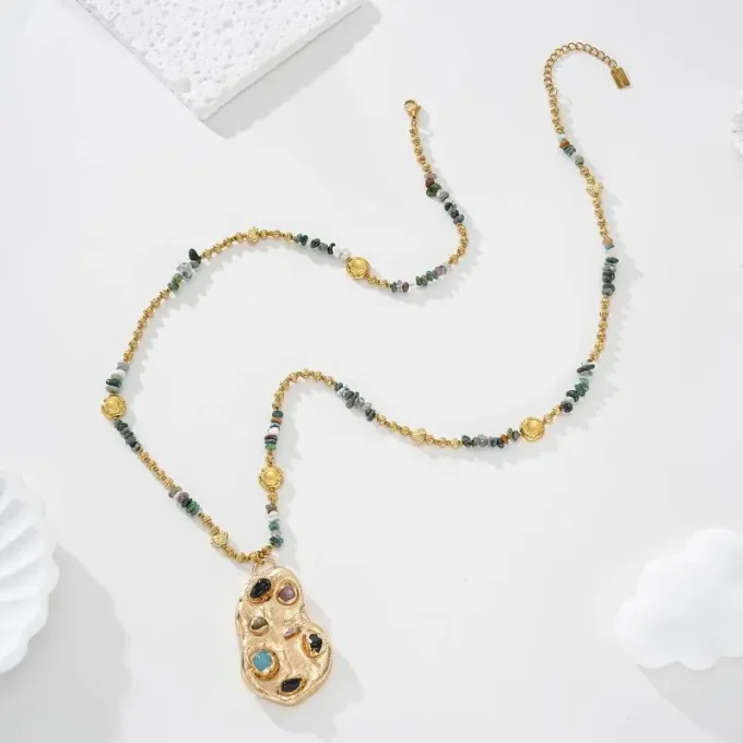 COLLIER
