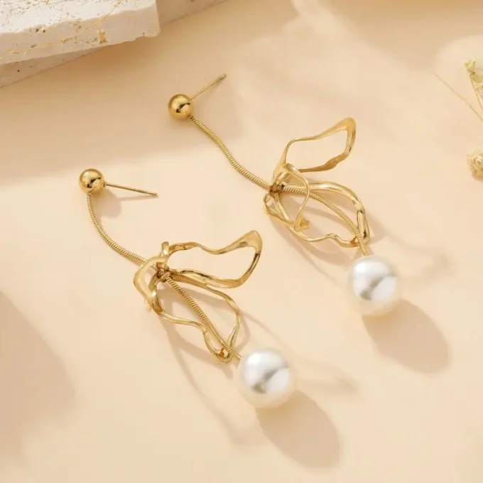 BOUCLES D'OREILLES