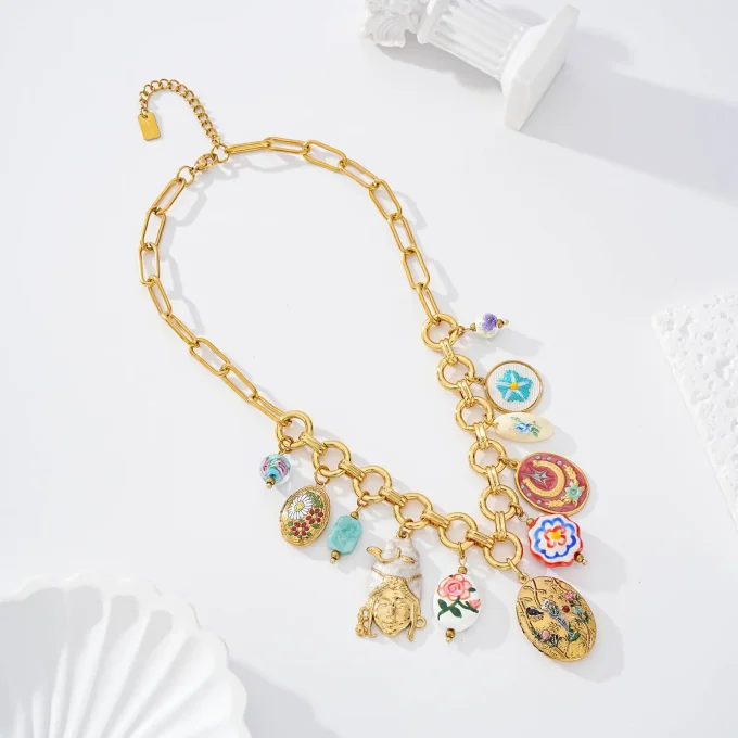 COLLIER