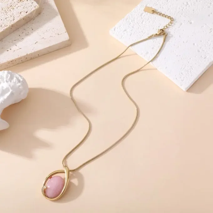 COLLIER