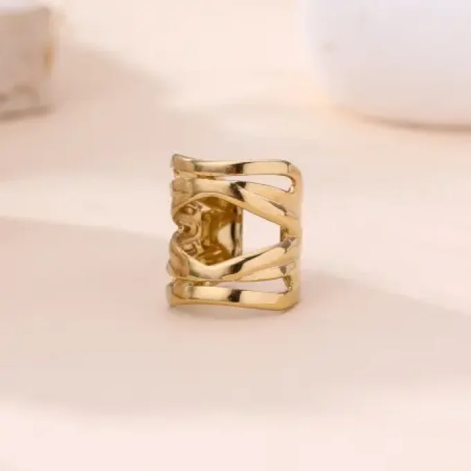 EAR CUFF