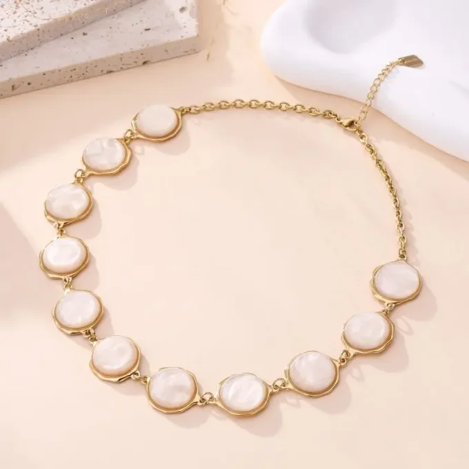 COLLIER