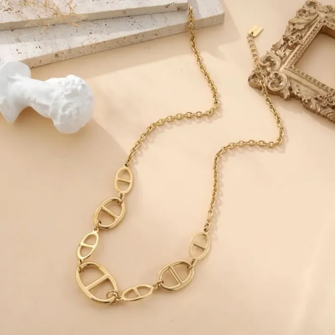 COLLIER