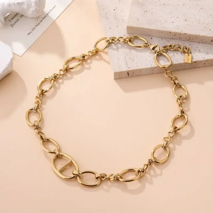 COLLIER