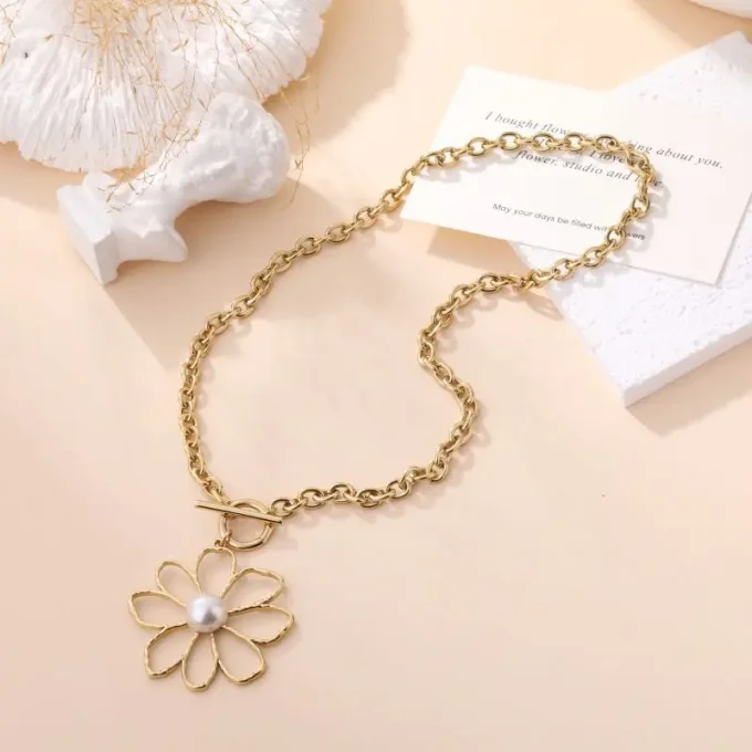 COLLIER