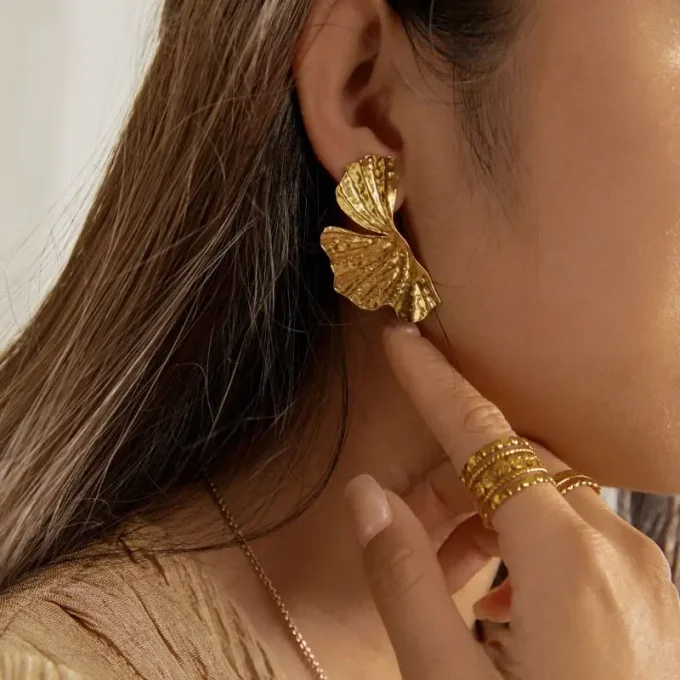 BOUCLES D'OREILLES