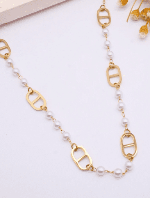 COLLIER