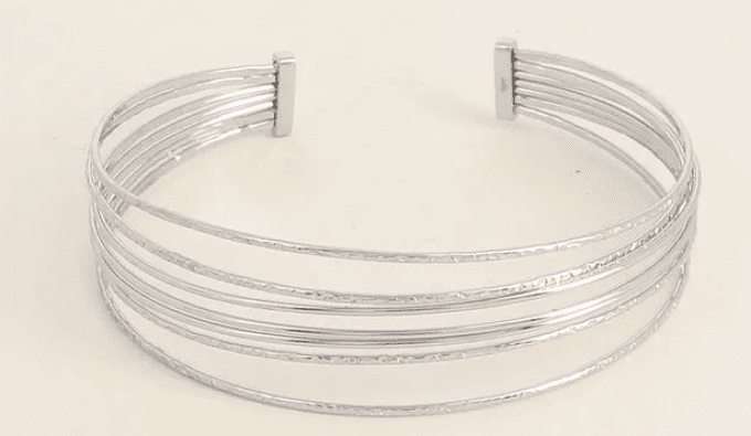 BRACELET