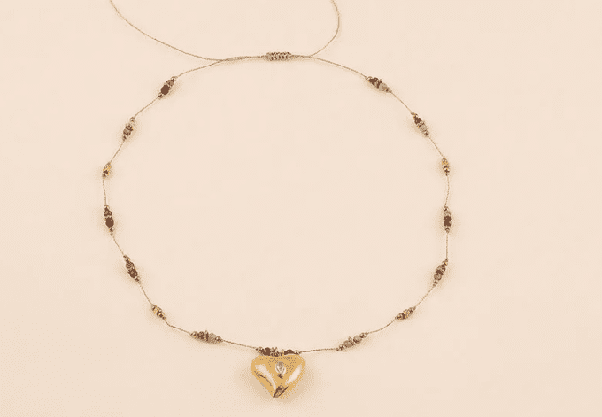COLLIER