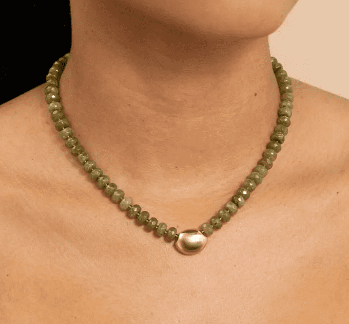 COLLIER