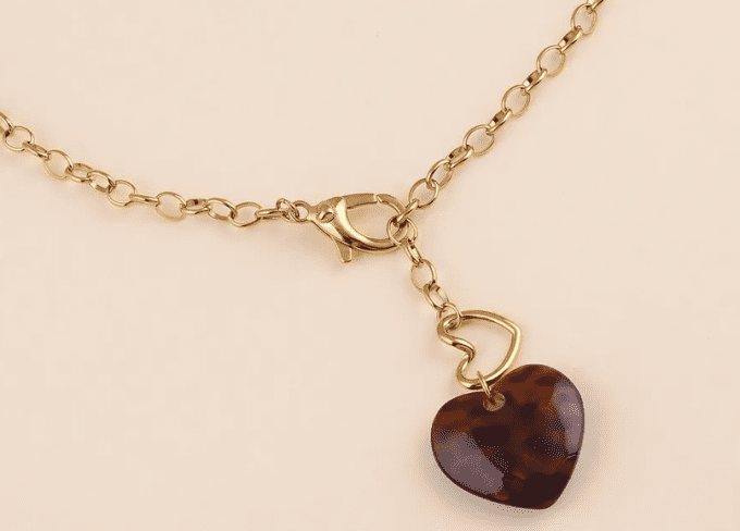COLLIER