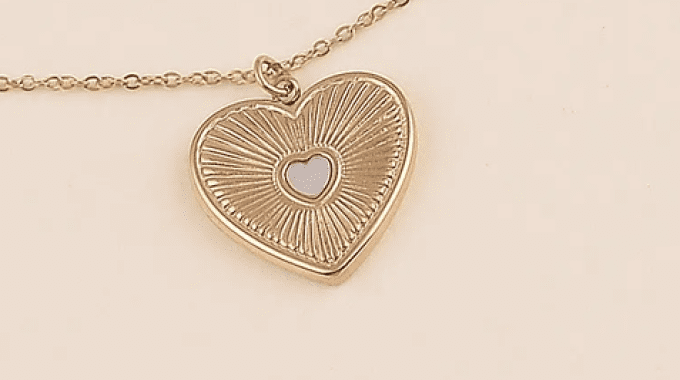 COLLIER