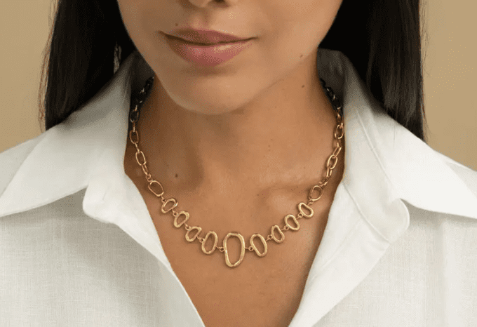 COLLIER