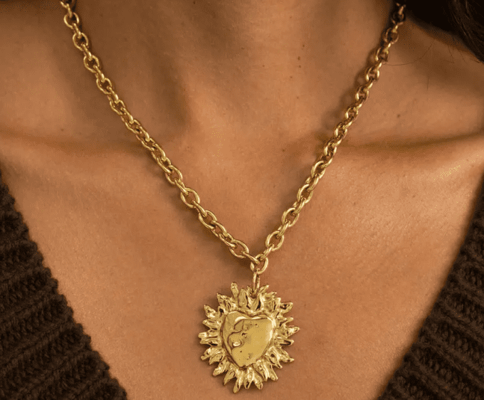 COLLIER