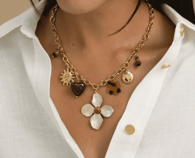 COLLIER