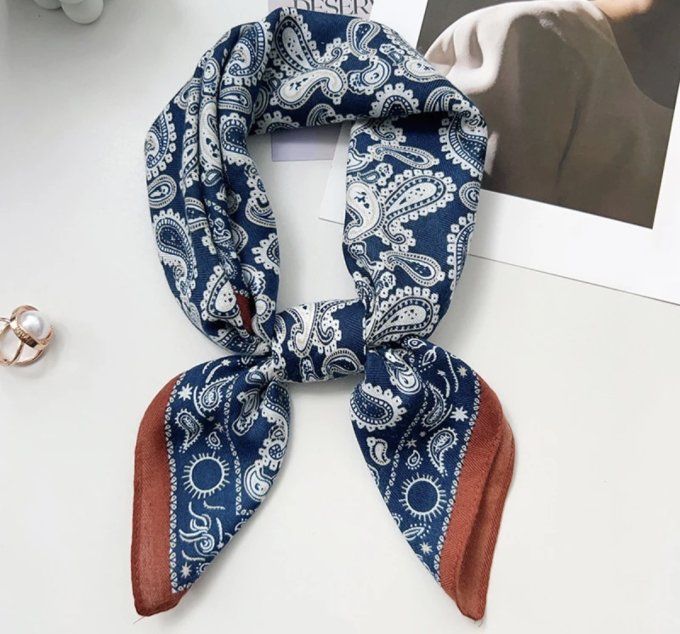 FOULARD CARRE