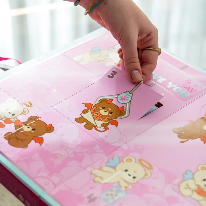 BOITE AVEC 7 SURPRISES