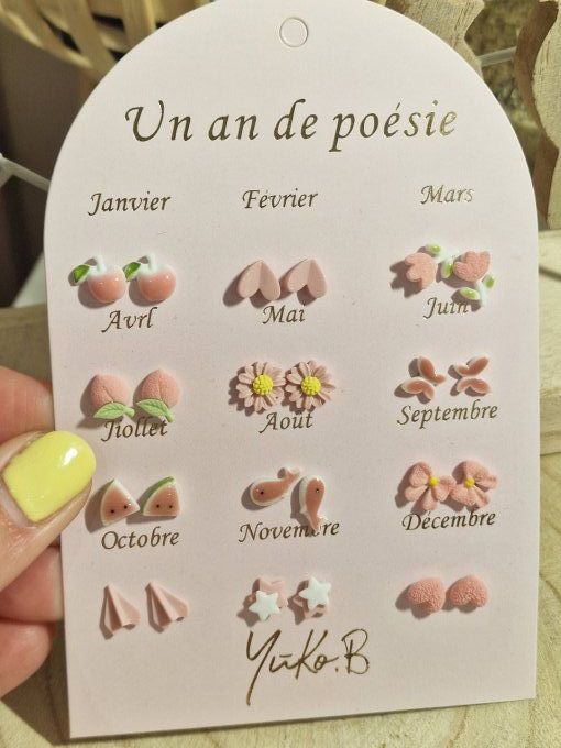 BOUCLES D'OREILLES