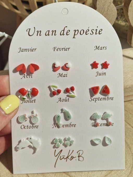 BOUCLES D'OREILLES