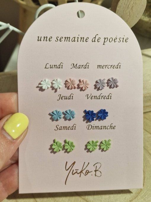 BOUCLES D'OREILLES