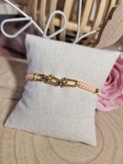 BRACELET