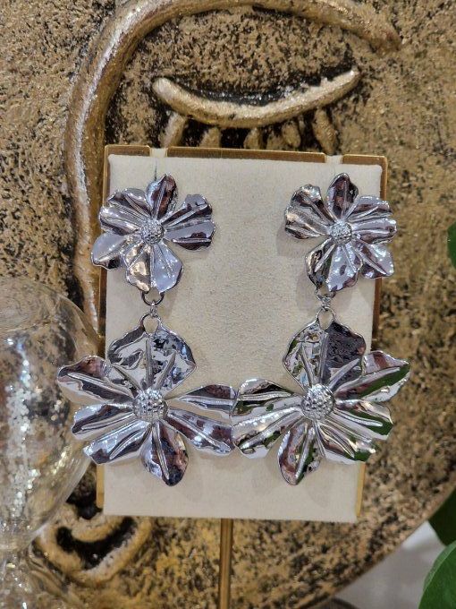 BOUCLES D'OREILLES