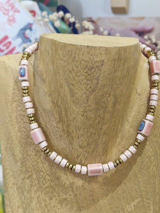 COLLIER