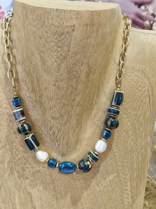COLLIER