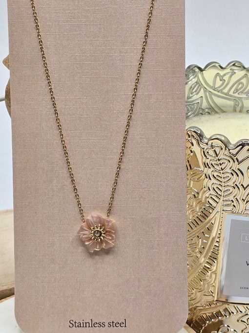 COLLIER N