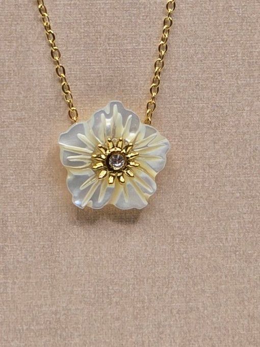 COLLIER N