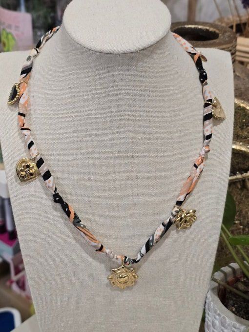 COLLIER BRELOQUES