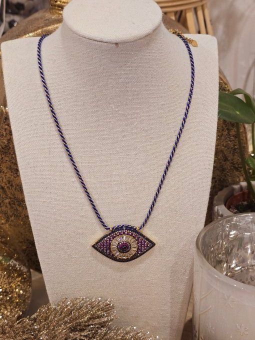 COLLIER