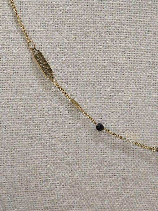 COLLIER