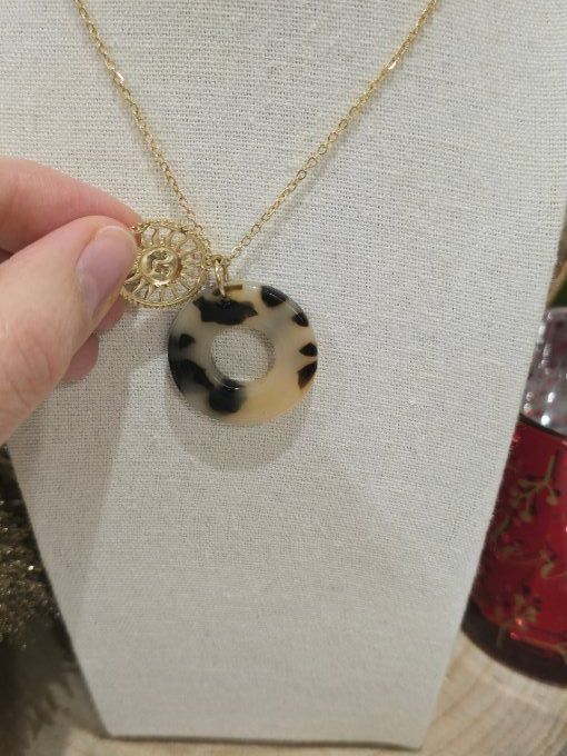 COLLIER