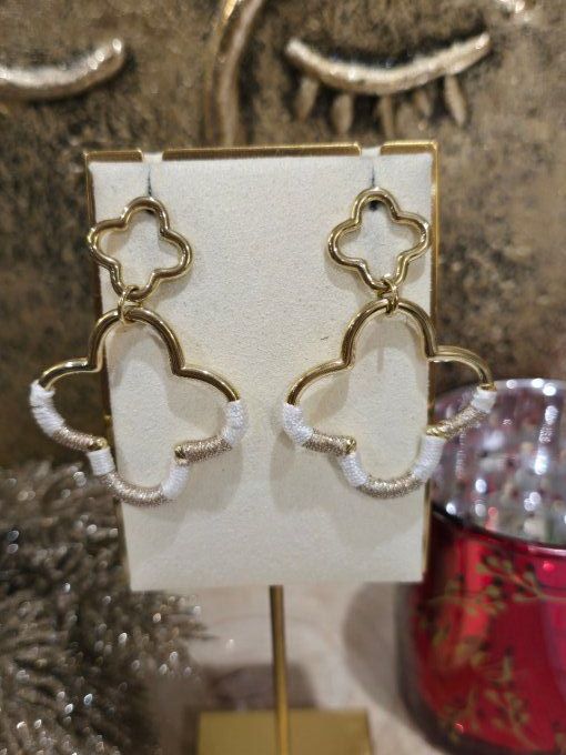 BOUCLES D'OREILLES