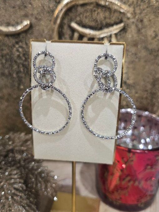 BOUCLES D'OREILLES