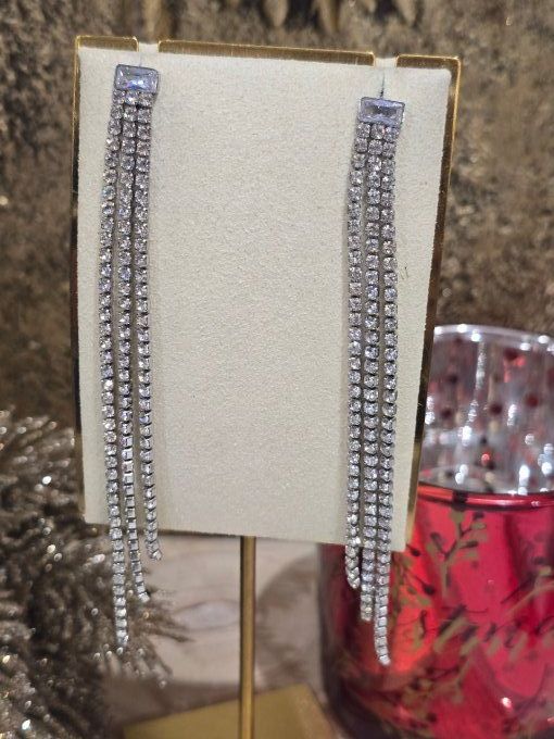 BOUCLES D'OREILLES